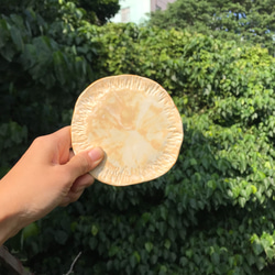 竹土石山 chuhsienearth 13 竹土系列 「瓣刺」漬物碟 花瓣 蛋餅盤 餅乾 杯墊 飾品盤 粉引 植物感 第4張的照片