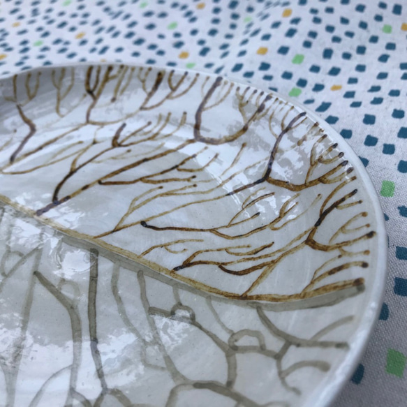 「榮枯」竹土石山 chuhsienearth 13 石山系列 蛋糕盤 淺盤 麵包 水果 蠟燭盤 蛋餅 血脈 紋路 第4張的照片
