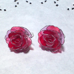 『秋ハンドメイド2019』バラ(赤)イヤリング001　BarE001=rose 3枚目の画像