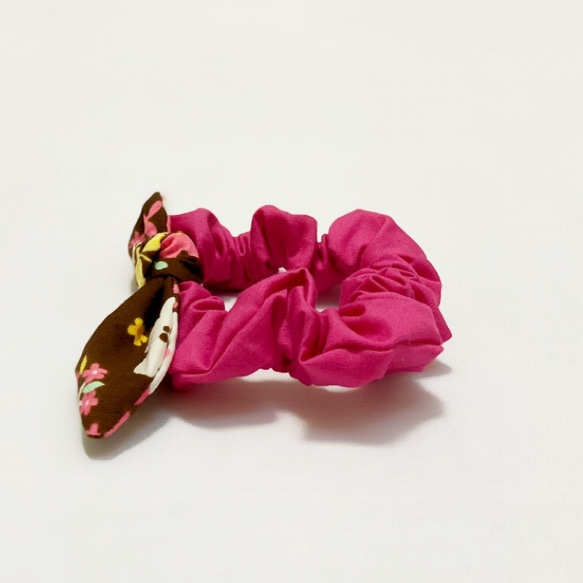 リボンシュシュ♡ブラウン花柄&濃ピンク 2枚目の画像