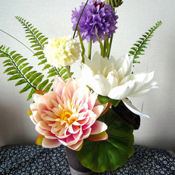 お正月Ｓａｌｅ！仏花　お盆の花　シックな和花器　アートフラワー♪ 1枚目の画像