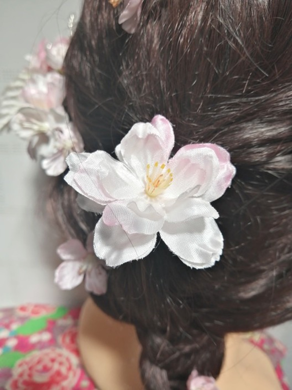 桜のヘッドドレス結婚式、卒業式、パーティー　成人式　 4枚目の画像