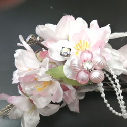 桜のヘッドドレス結婚式、卒業式、パーティー　成人式　 5枚目の画像