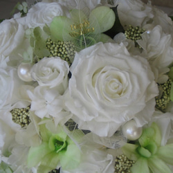 受注　Wedding　清楚ALLプリザーブドフラワーの白薔薇のブーケ　ブートニア付き　結婚 2枚目の画像