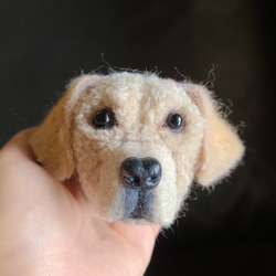 カスタム手作りウールボールラブラドール犬の頭のキーホルダーチャーム 1枚目の画像