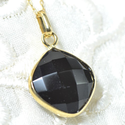 ペンダントトップ　k18 金　オニキス K18 オニキス ペンダントトップ BP02110-28 ペンダントトップ