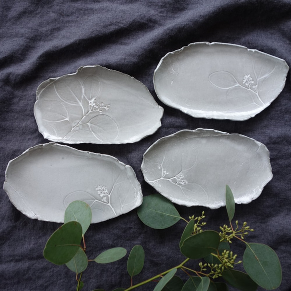「2枚選べるボタニカルプレートＭ」デザート皿 フルーツ皿 アクセサリートレー 陶器  洋食器 ギフト陶磁器 2枚目の画像