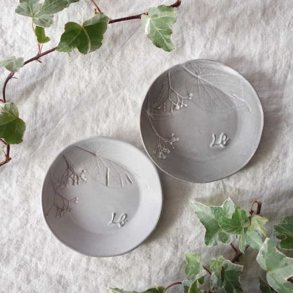 「選べるボタニカル・ラウンドＳ」豆皿 小皿　プチプレート ボタニカル 植物 陶器 陶磁器　ギフト　洋食器 6枚目の画像