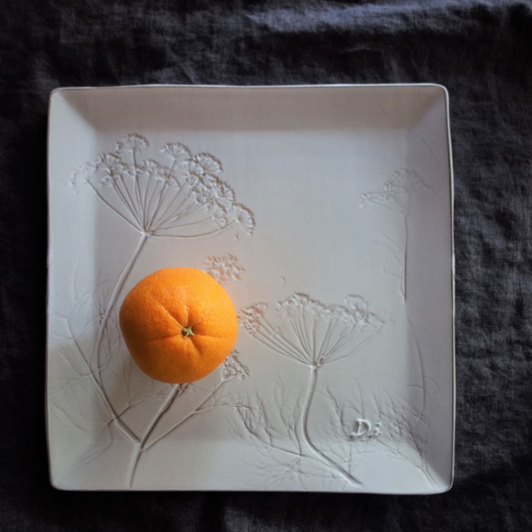 「スクエア・ディル」 大皿 角皿 ボタニカルシリーズ 植物 陶器 陶磁器 デザート皿　ギフト　洋食器 3枚目の画像