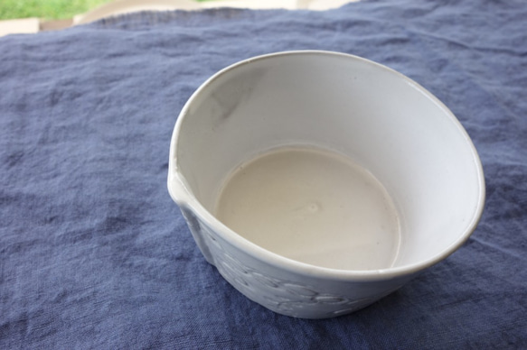 ボウルカップ レースモチーフ「ドロップ」 フランス 陶器 陶磁器 3枚目の画像