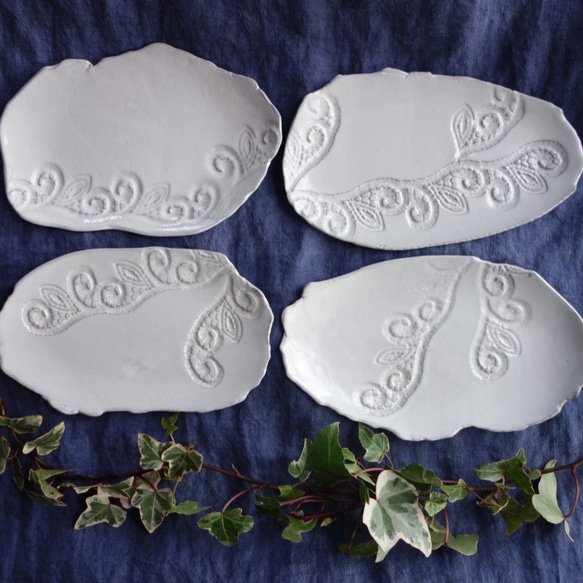 Junclay レリーフプレートＭ・ホワイト デザート皿 フルーツ皿 アクセサリートレー 陶器 陶磁器　ギフト　洋食器 3枚目の画像