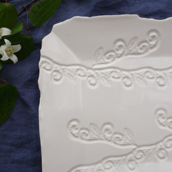 「THOHEN/陶片 スクエア・オフホワイト」 大皿 ワンプレート デザート皿 陶器 陶磁器 2枚目の画像