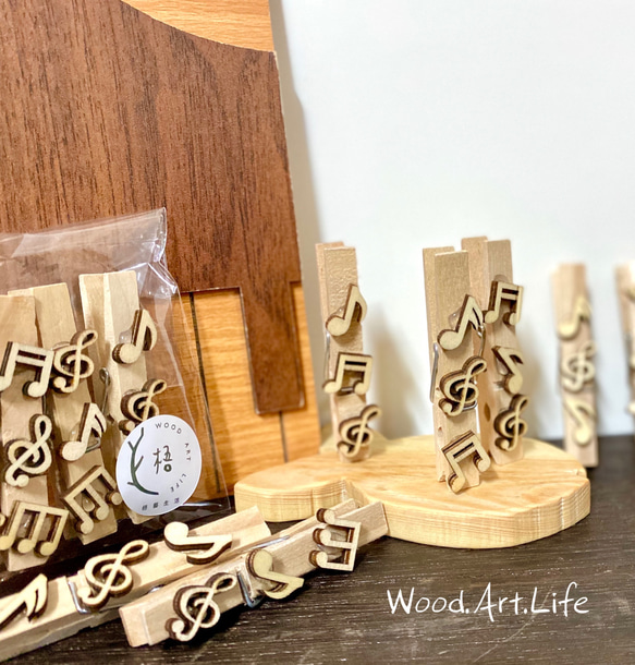 《Wood.Art.Life梧藝生活》照片牆、相片佈置、樂譜夾，手工音符小木夾（五入） 第1張的照片