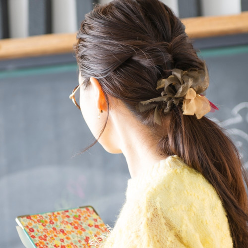 mini｜カフェ｜彩る咲き編みシュシュ シュシュ chiko 通販｜Creema 