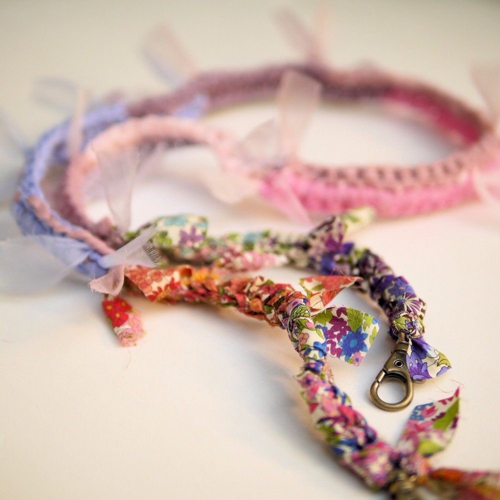 咲き編みカメラストラップ（リバティオーガンジーMIX）【Order】