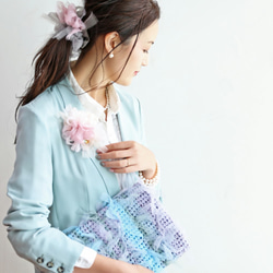 やさしく彩る咲き編みコサージュ｜ピンク 3枚目の画像