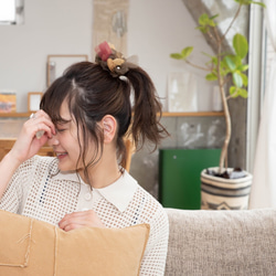 カフェ｜咲き編みバレッタ/ヘアクリップ 1枚目の画像