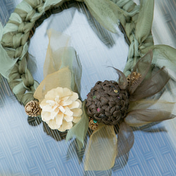 用盛開的鉤編水果裝飾冬天的花環 | Mominoki 第2張的照片