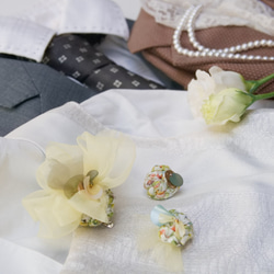 Koburi 盛開的胸花 | 自由、有機紗和亮片。 ｜含羞草 第2張的照片