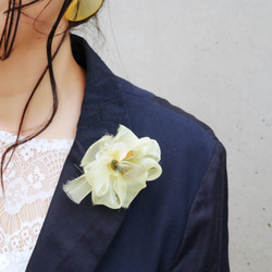 Koburi 盛開的胸花 | 自由、有機紗和亮片。 ｜含羞草 第5張的照片