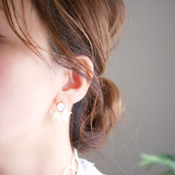 18kgp|Hanasaki 褶邊古董耳環/耳環|白色褶邊 第4張的照片