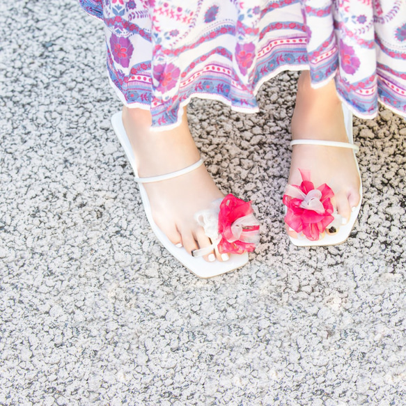 綻放夏日色彩的針織丁字涼鞋 | Berry 第1張的照片