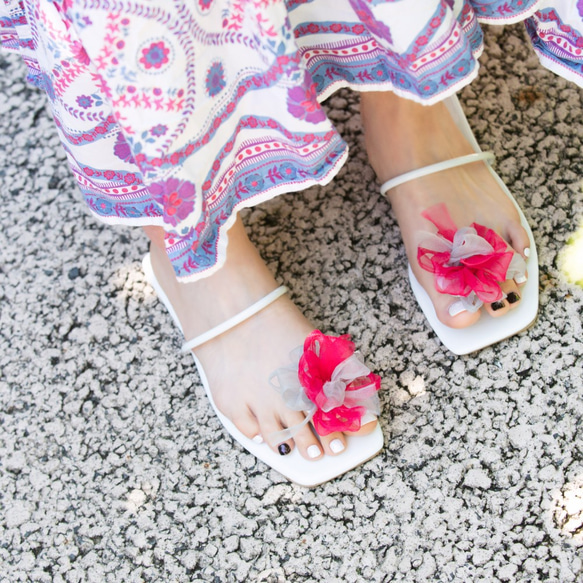 綻放夏日色彩的針織丁字涼鞋 | Berry 第4張的照片