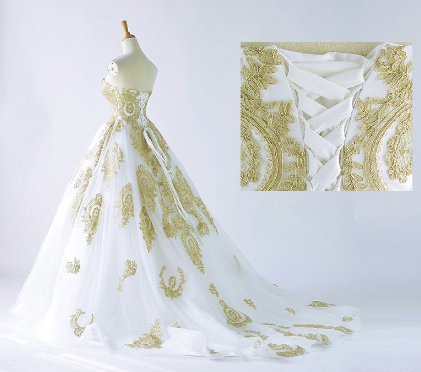 大人気 ゴールド刺繍レース 豪華　ウエディングドレス