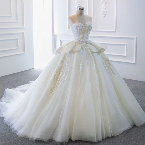 本当に豪華!素敵なウエディングドレス☆挙式にも結婚式にもお 本当に豪華!素敵なウエディングドレス☆挙式にも結婚式にもお