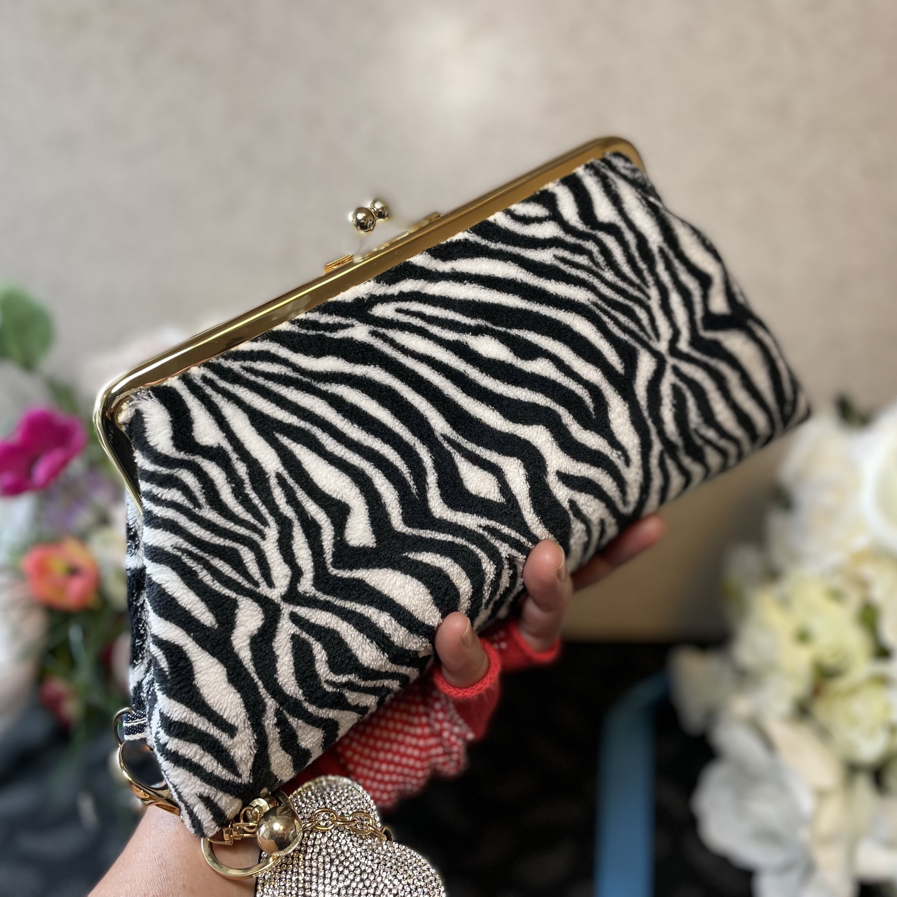 す*み様 A VACATION ゼブラ柄クラッチバッグ A VACATION（アヴァケーション）の「【A VACATION】PILLOW ZEBRA
