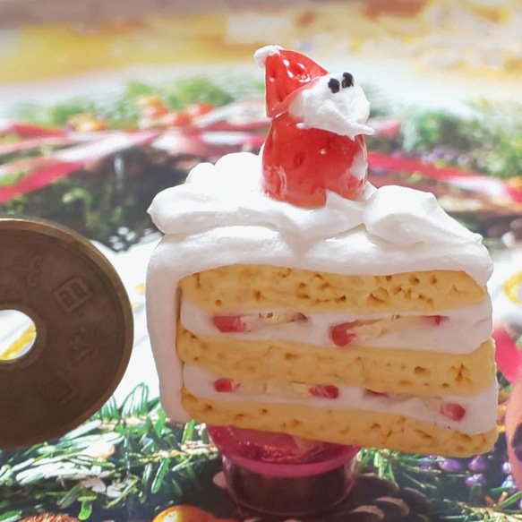 クリスマススイーツサンタイチゴのケーキと天使のロールケーキ  フェイクスイーツ スイーツデコ 9枚目の画像