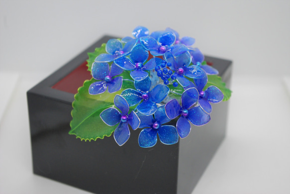 Blue Hydrangea Hair Clip　蓝紫色花卉发夹 第5張的照片