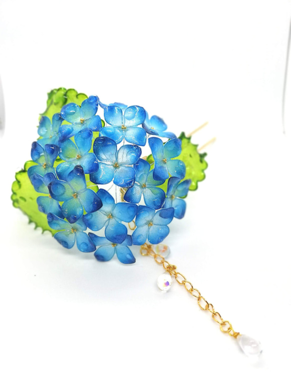 新作…雨上がりの紫陽花・蒼(かんざしタイプ）【受注制作品】 4枚目の画像