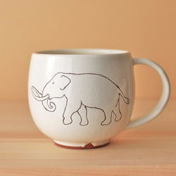 粉引　ゾウの白い丸カップ　Elephant cup w 1枚目の画像