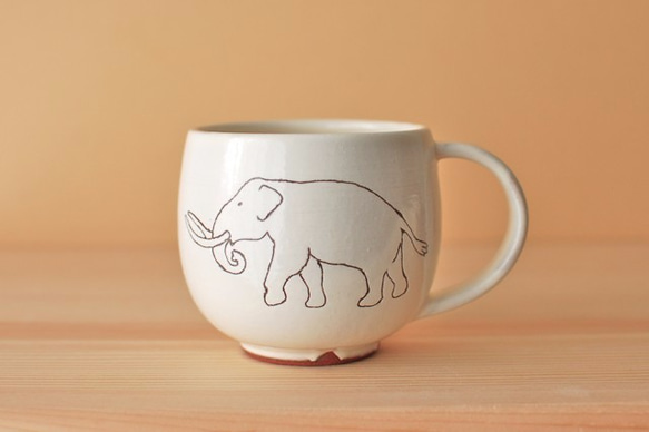 粉引　ゾウの白い丸カップ　Elephant cup w 1枚目の画像