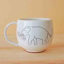 粉引　ゾウの白い丸カップ　Elephant cup w 2枚目の画像