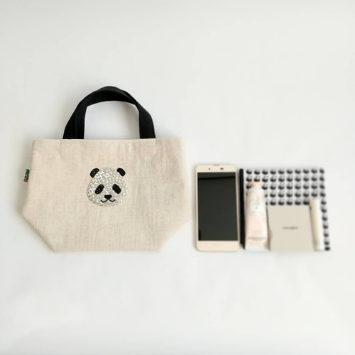 ハンドメイド　やっほー！　パンダ　刺繍　トートバッグ　A4サイズ ハンドメイド やっほー！ パンダ 刺繍 トートバッグ A4サイズ