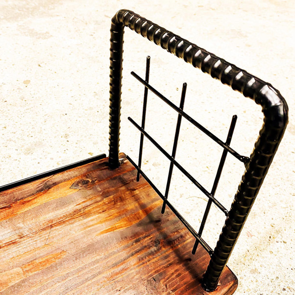 Iron & Wood Book Stand 3枚目の画像