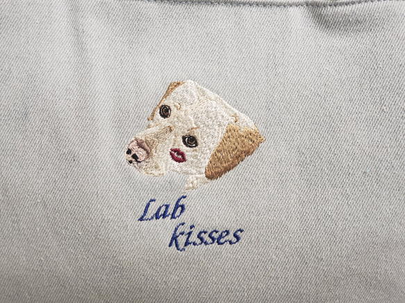 Kissesシリーズ刺繍バッグ【ラブラドールレトリバー//ウォッシュデニム】 3枚目の画像