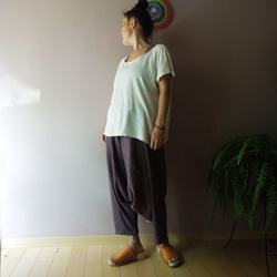 【SALE】asana ヘンプシルク ゆるりサルエルパンツ●草木染めパープル 2枚目の画像