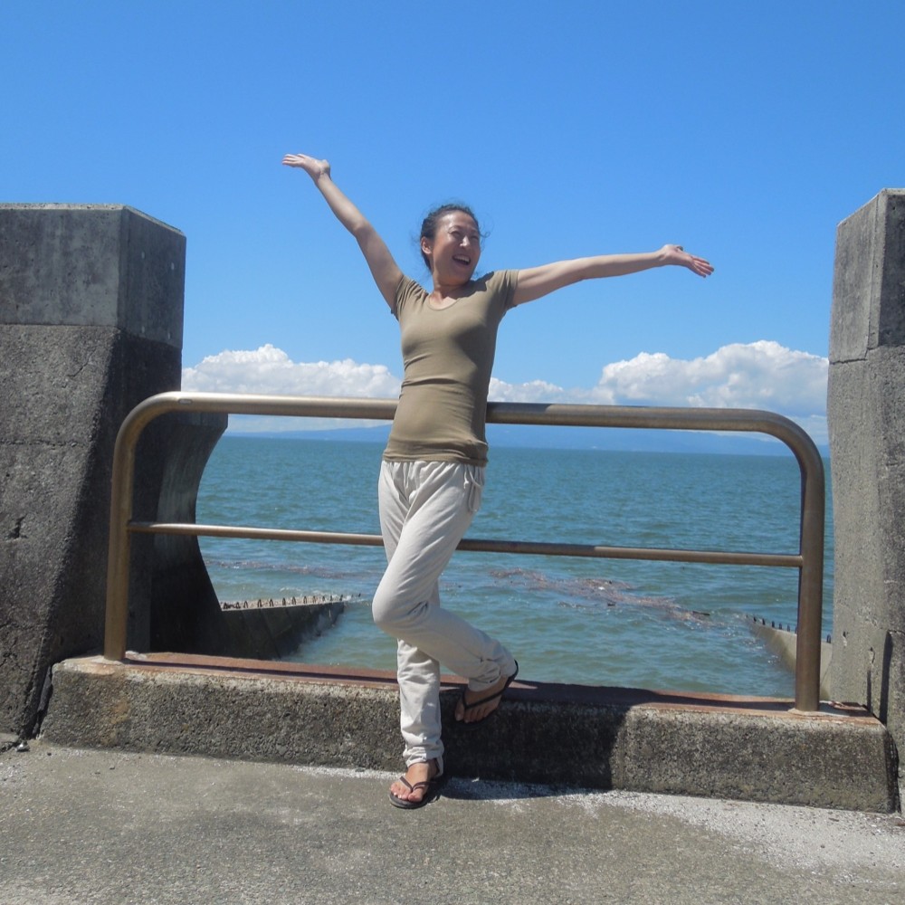 【再入荷】つつむ　ヨガTシャツ●オリーブグリーン