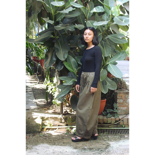 つつむ ビッグシルエットパンツ○オリーブカーキ キュロット・ワイド  