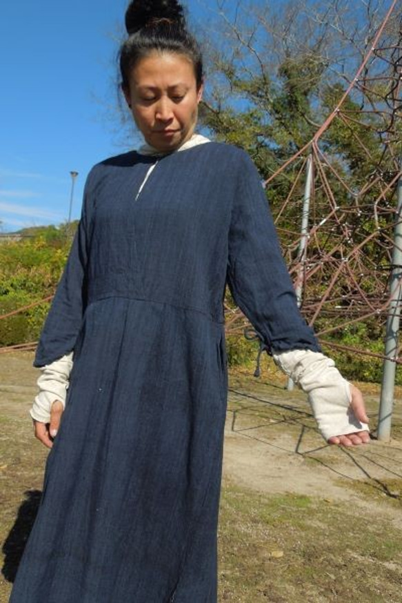 【SALE】bighug 手織りC/W ガーデンドレス●インディゴ 4枚目の画像