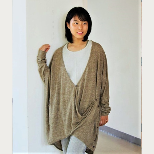 つつむ ルーズなカシュクールカーディガン○オリーブブラウン  