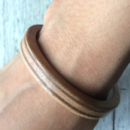 ウッドバングル　木製　ブレスレット 天然木で作ったナチュラルバングル、ウッドブレスレット！ バングル