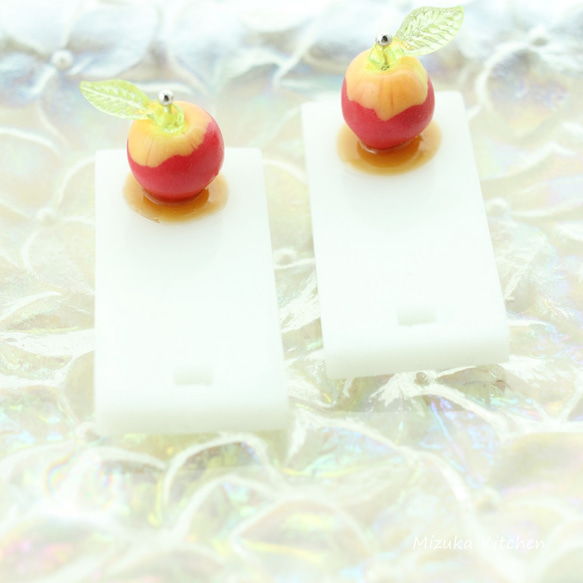 受注生産  まな板の上のりんご飴✿箸置き2個セット（キャラメル） 2枚目の画像