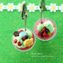 桜フルーツパフェのメモスタンド(丸形カップ) 2枚目の画像