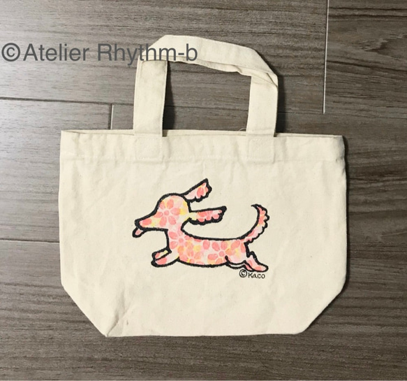 ★☆特別Sale価格☆★<<オリジナルハンドペイント>>キャンバスミニトートバッグ/ピンク系×いぬ 1枚目の画像