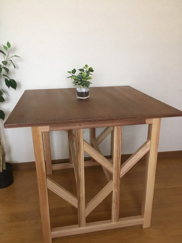 Forest 18 dining table for 2 people   木製ダイニングテーブル　2人用　 3枚目の画像