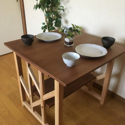 Forest 18 dining table for 2 people   木製ダイニングテーブル　2人用　 2枚目の画像